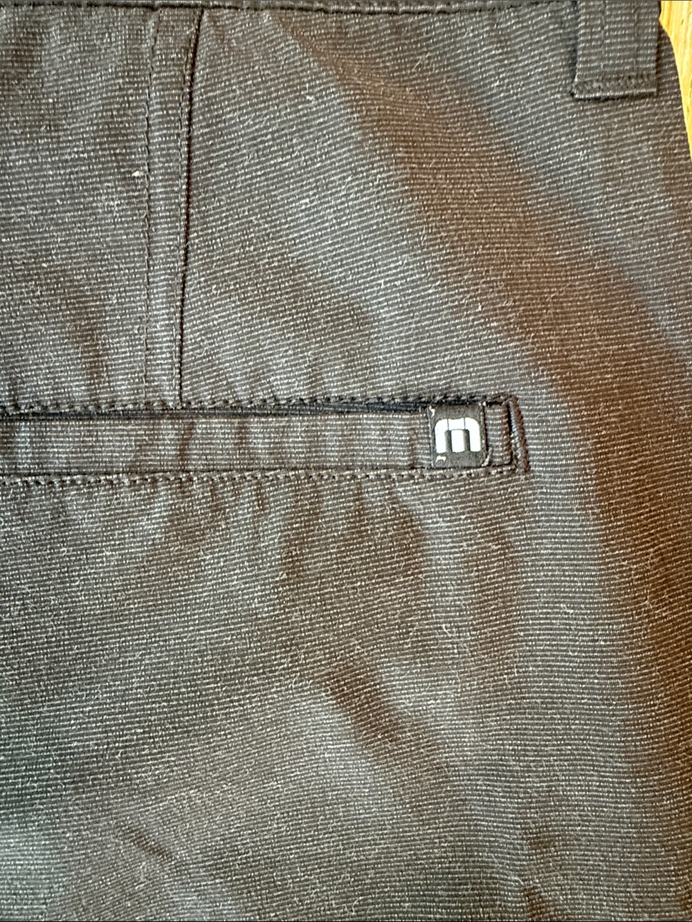 Travis Mathew charcoal/black Flat-Front Men's Shorts size 36 - Picture 5 of 5